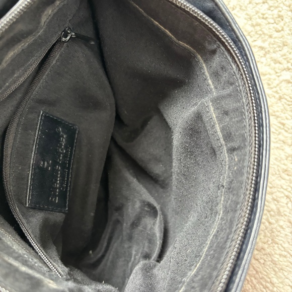 Vintage Navy leather Etienne Aigner adjustable shoulder bag - Picture 9 of 15